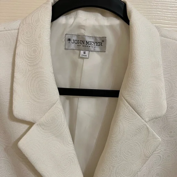 John Meyer Of Norwich Elegant White Self Patterned Blazer Jacket - Picture 5 of 8